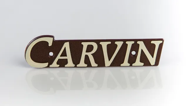 carvin-03-00095-badge-logo-beige-marron-4-5-pouces image 1