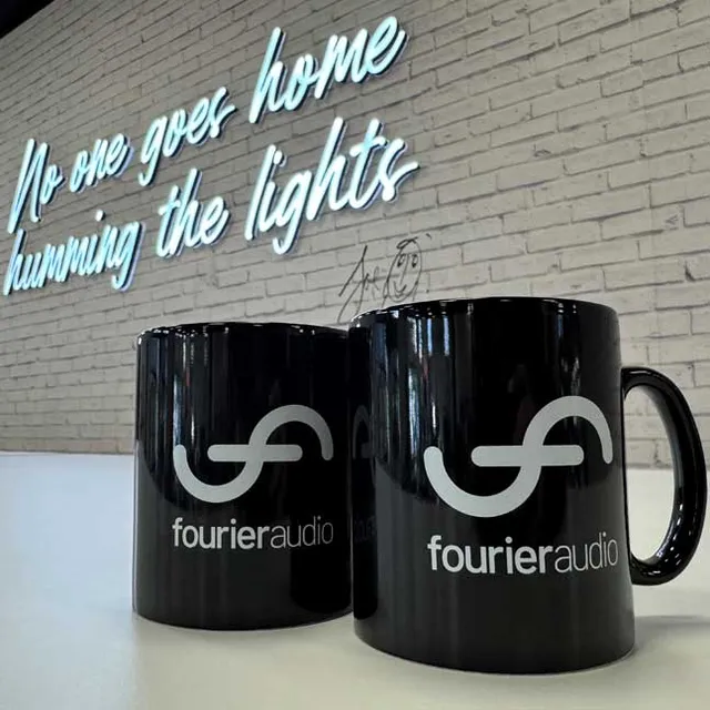 fourier-audio-mug-c-ramique-noir-330-ml-logo-blanc image 1